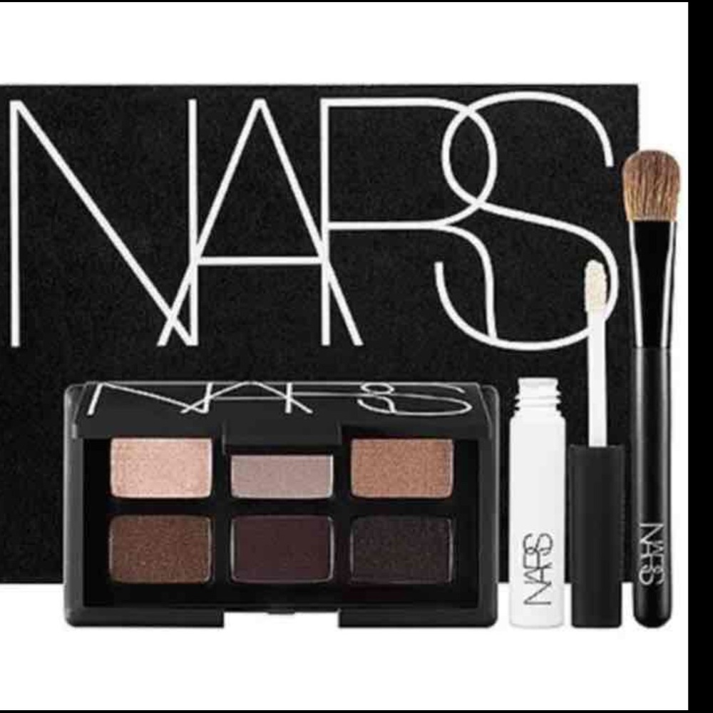 Nars And God Created the Woman Palette Set New in Box!